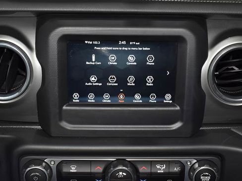 Used 2021 Jeep Wrangler Unlimited Sahara AWD/4WD image 14