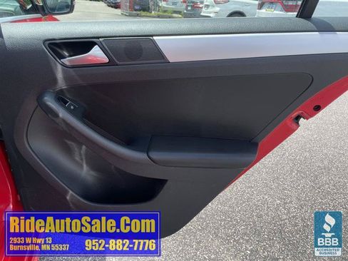 Used 2014 Volkswagen Jetta SE FWD image 15