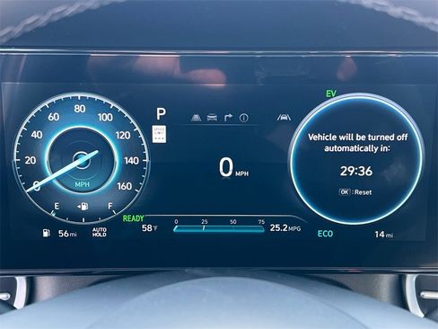 Certified 2025 Hyundai Elantra Limited image 26