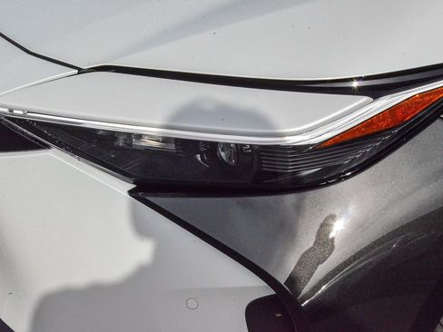 Certified 2025 Toyota bZ4X FWD image 11