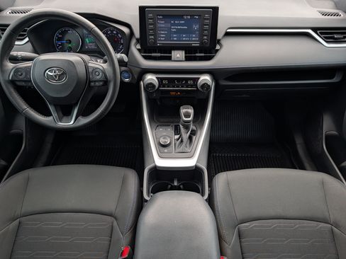 Used 2022 Toyota RAV4 SE AWD/4WD image 10