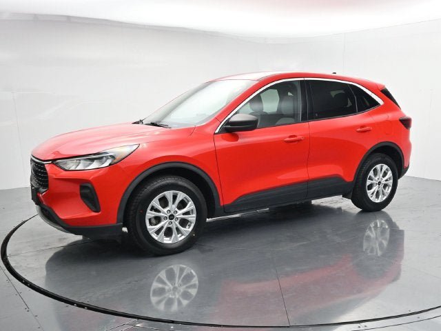 Used 2024 Ford Escape Active AWD/4WD image 4