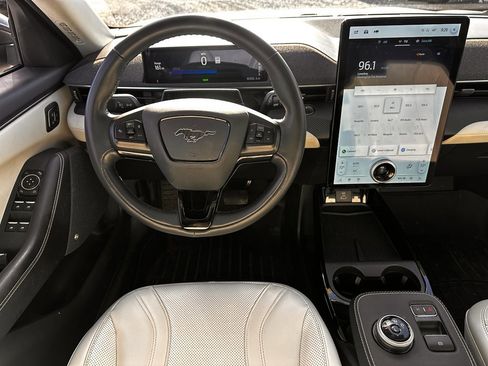 Used 2022 Ford Mustang Mach-E Premium image 3