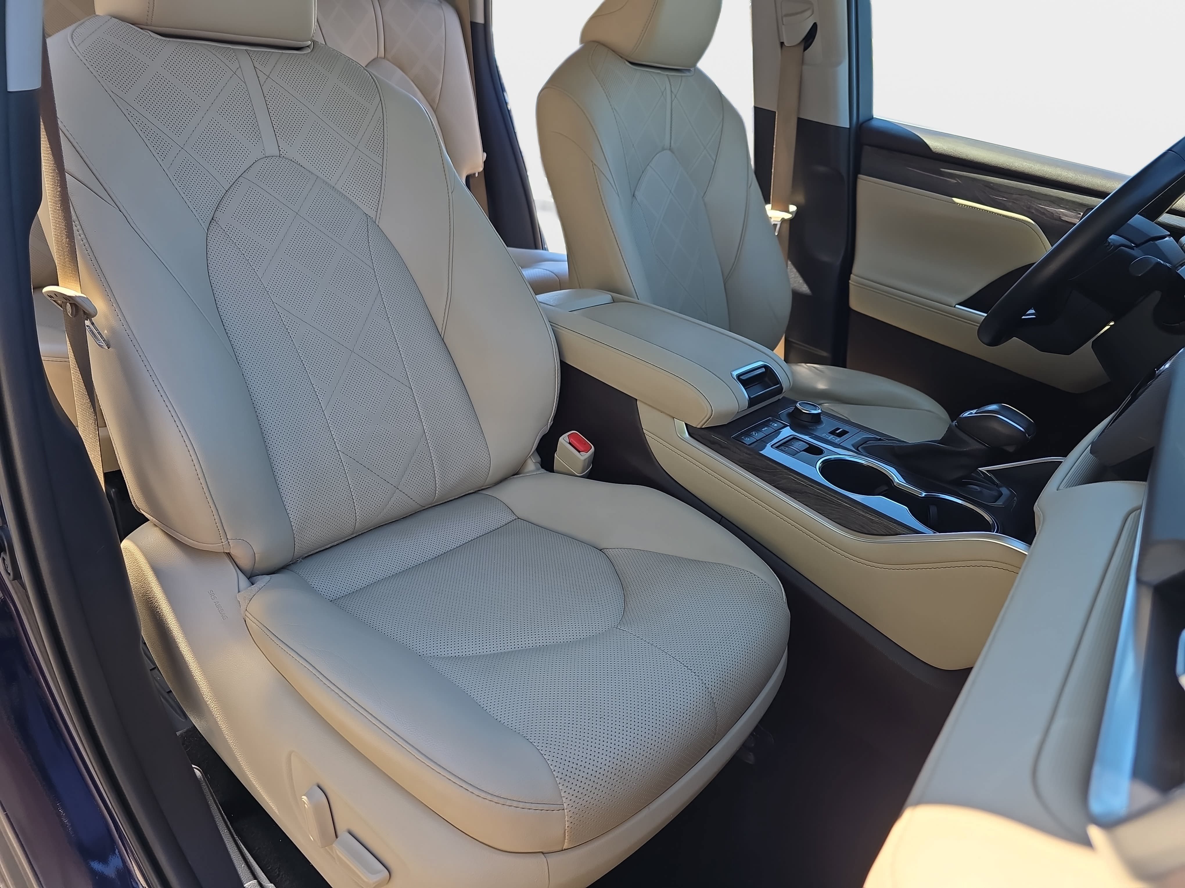 Used 2021 Toyota Highlander Platinum AWD/4WD image 10