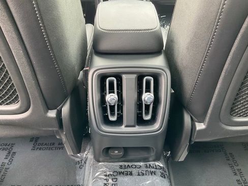 Used 2021 Volvo XC40 P8 Recharge AWD/4WD image 41