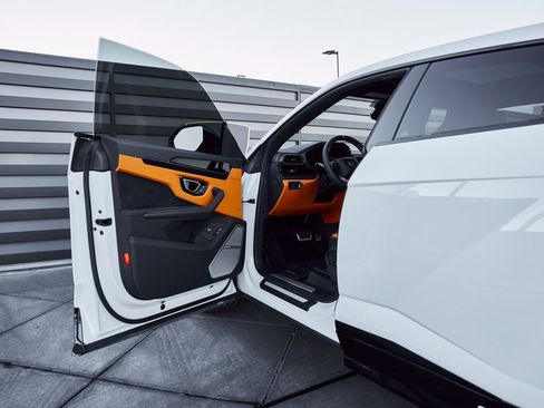 Used 2024 Lamborghini Urus S image 31