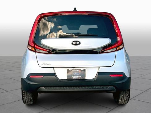 Used 2020 Kia Soul LX image 4