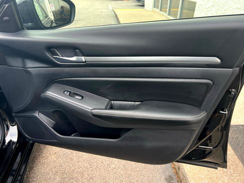 Used 2022 Nissan Altima 2.5 SV image 17