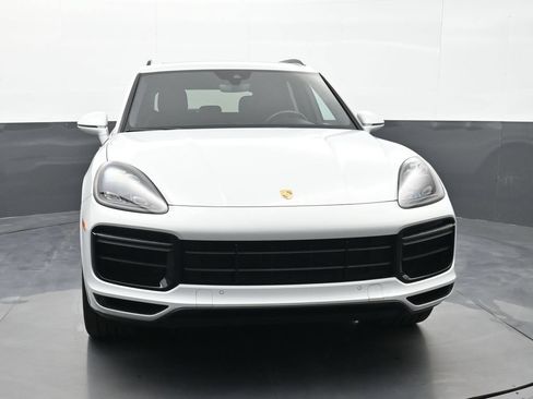 Certified 2021 Porsche Cayenne Turbo AWD/4WD image 26