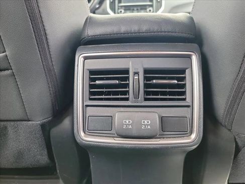 Used 2019 Subaru Forester Premium image 13