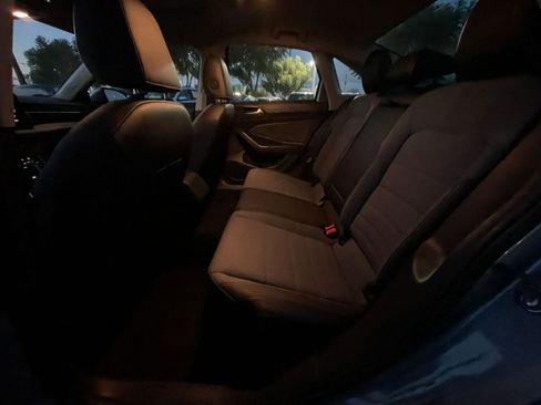 Used 2025 Volkswagen Jetta SE image 25