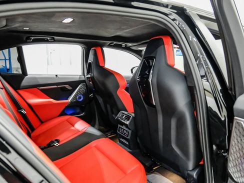 Used 2025 BMW M5 w/ Carbon Package image 35