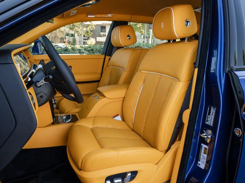 New 2027 Rolls-Royce Phantom Sedan RWD image 23