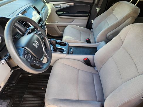 Used 2018 Honda Pilot EX image 7