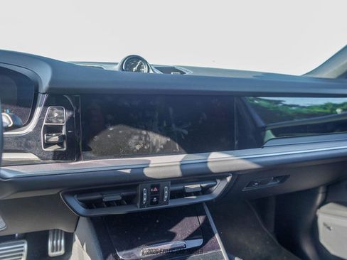 Used 2024 Porsche Cayenne S image 24