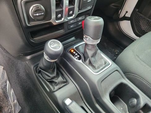 Used 2021 Jeep Wrangler Sport AWD/4WD image 31