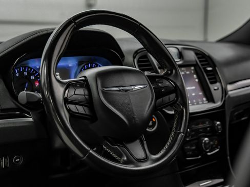 Used 2022 Chrysler 300 S image 22