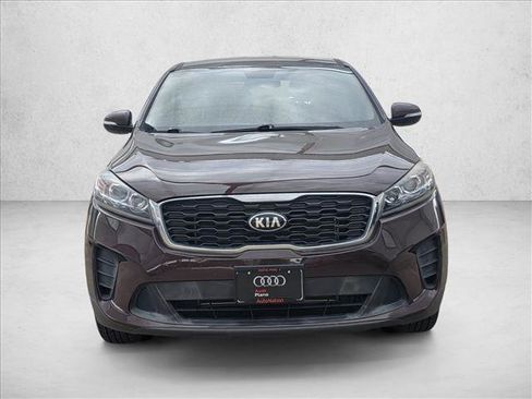 Used 2019 Kia Sorento FWD image 2