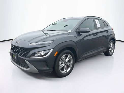 Used 2022 Hyundai Kona SEL w/ Cargo Package AWD/4WD image 3