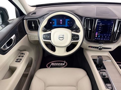 Used 2023 Volvo XC60 B5 Plus AWD/4WD image 27