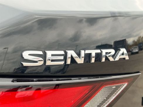 Used 2021 Nissan Sentra SV image 12