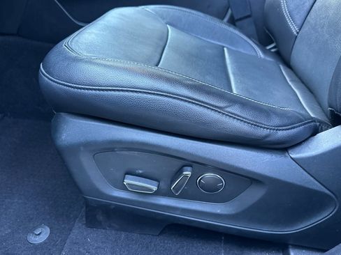 Used 2020 Ford Explorer Limited image 13