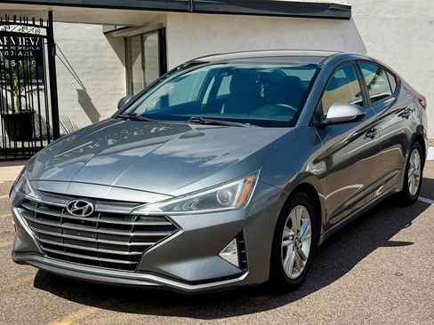 Used 2019 Hyundai Elantra SEL FWD image 2
