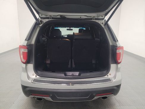 Used 2018 Ford Explorer Limited AWD/4WD image 29