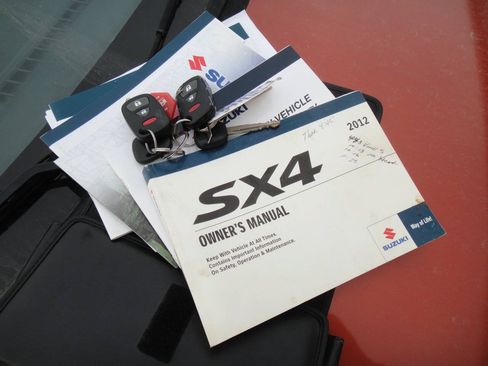 Used 2012 Suzuki SX4 AWD Hatchback image 12