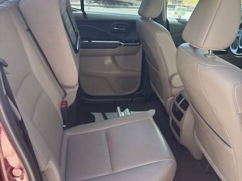 Used 2018 Honda Ridgeline RTL-T image 9
