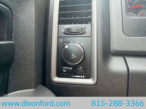 Used 2017 RAM 1500 ST w/ SXT Appearance Group AWD/4WD image 16