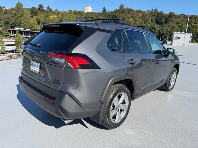 Certified 2021 Toyota RAV4 XLE Premium AWD/4WD image 5