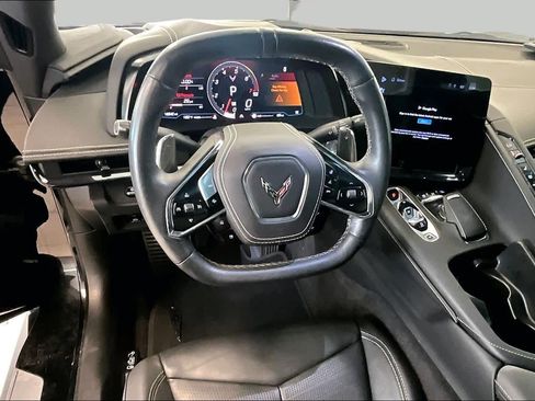 Used 2024 Chevrolet Corvette Stingray Premium Cpe w/ Z51 Performance Package RWD image 5