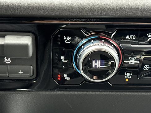 New 2026 GMC Sierra 2500 SLT w/ SLT Premium Package image 23