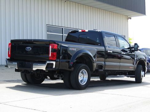 Used 2025 Ford F350 Lariat w/ Lariat Ultimate Package AWD/4WD image 3