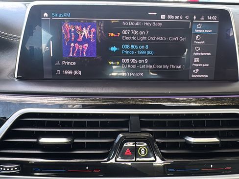 Used 2020 BMW 745e xDrive image 18