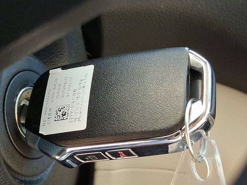 Used 2025 Kia Soul LX FWD image 23