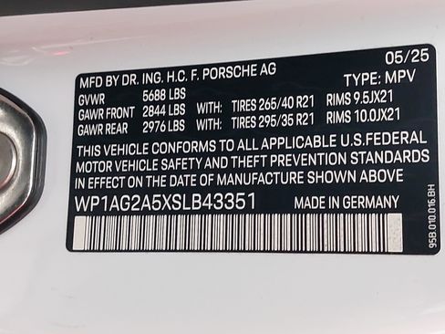 Used 2025 Porsche Macan S image 38