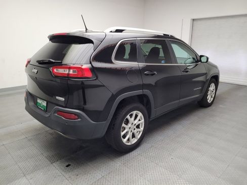 Used 2018 Jeep Cherokee Latitude image 9