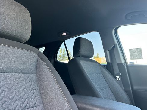 Used 2023 Chevrolet Equinox LT image 17