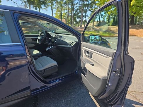 Used 2018 Honda CR-V LX image 20