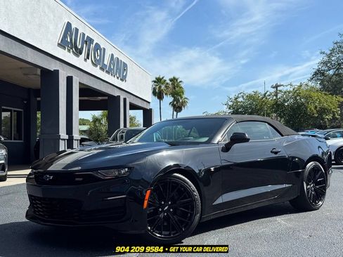 Used 2019 Chevrolet Camaro SS RWD image 2