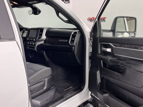 Used 2024 RAM 2500 Big Horn image 29