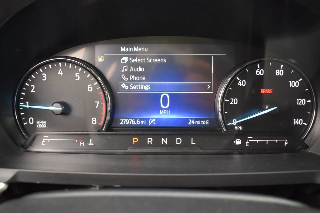 Used 2024 Ford Explorer XLT w/ Equipment Group 202A AWD/4WD image 11