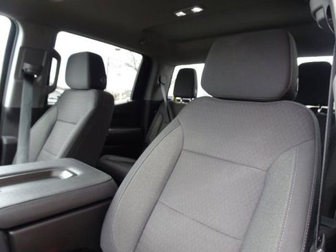 Certified 2022 Chevrolet Silverado 1500 Custom AWD/4WD image 11