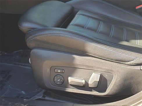 Used 2022 BMW 330e w/ M Sport Package image 15