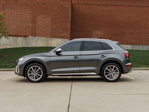 Used 2023 Audi SQ5 Premium Plus w/ Premium Plus Package image 6