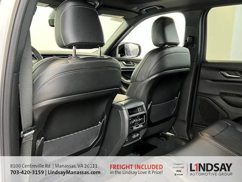 New 2025 Jeep Grand Cherokee Altitude image 23