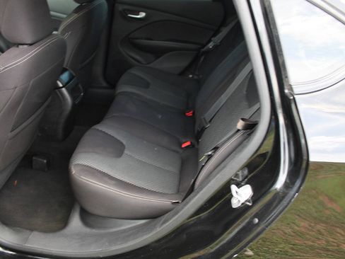Used 2014 Dodge Dart SXT FWD image 29