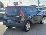 Certified 2021 Kia Soul LX image 5